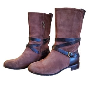 Womens Uggs Deanna Boots size 7 Color Brownstone Sheepskin Insole 1 inch heel